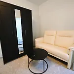 Cesar Palace Ξενοδοχείο *